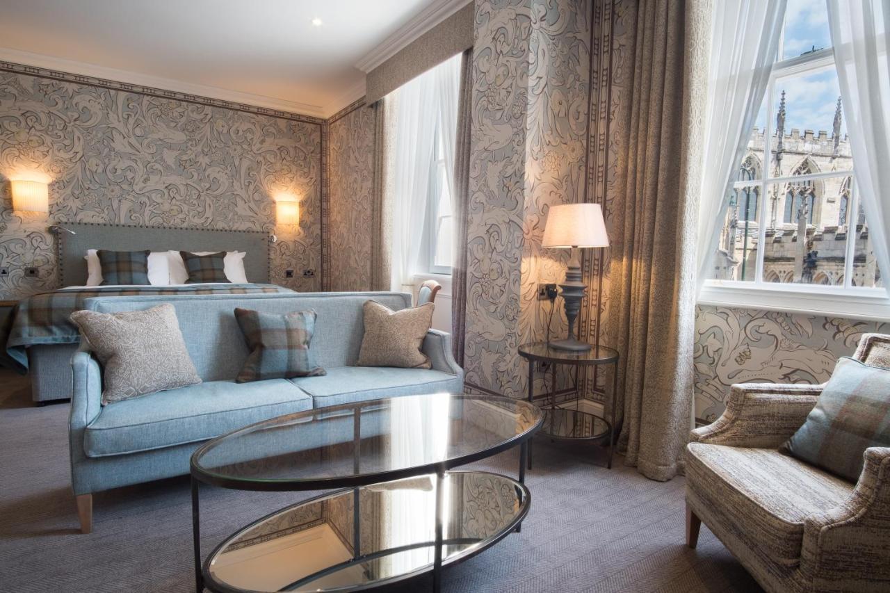 The Beverley Arms Hotel Kültér fotó A suite at the hotel