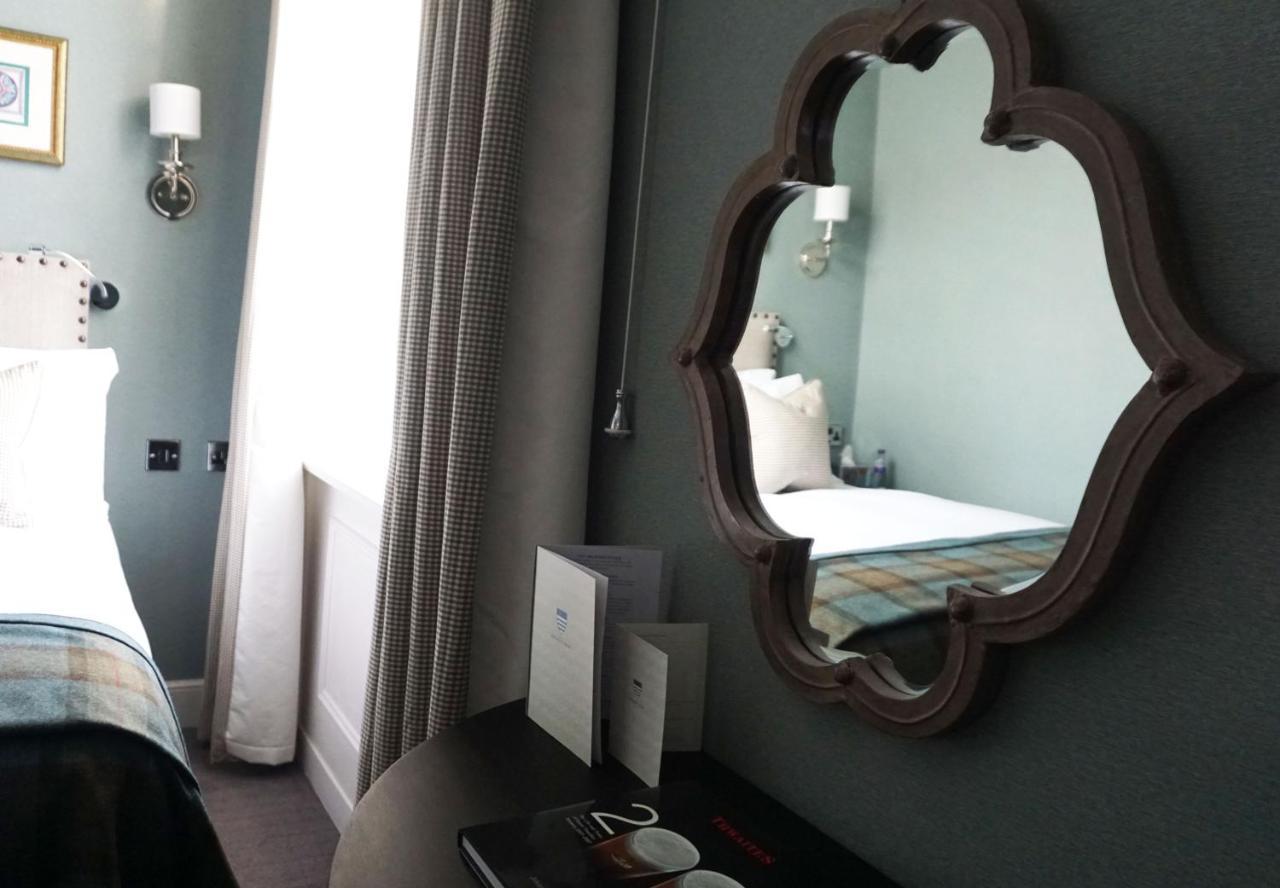 The Beverley Arms Hotel Kültér fotó A mirror